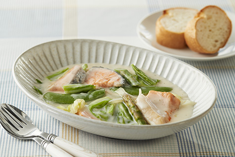 銀鮭と春野菜のクリーム煮