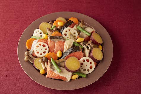鮭と秋野菜の蒸し焼き