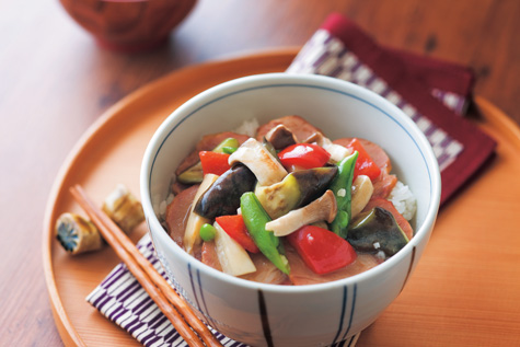 コロコロ野菜の焼豚丼