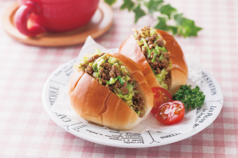 キャベツと挽肉のカレードッグ